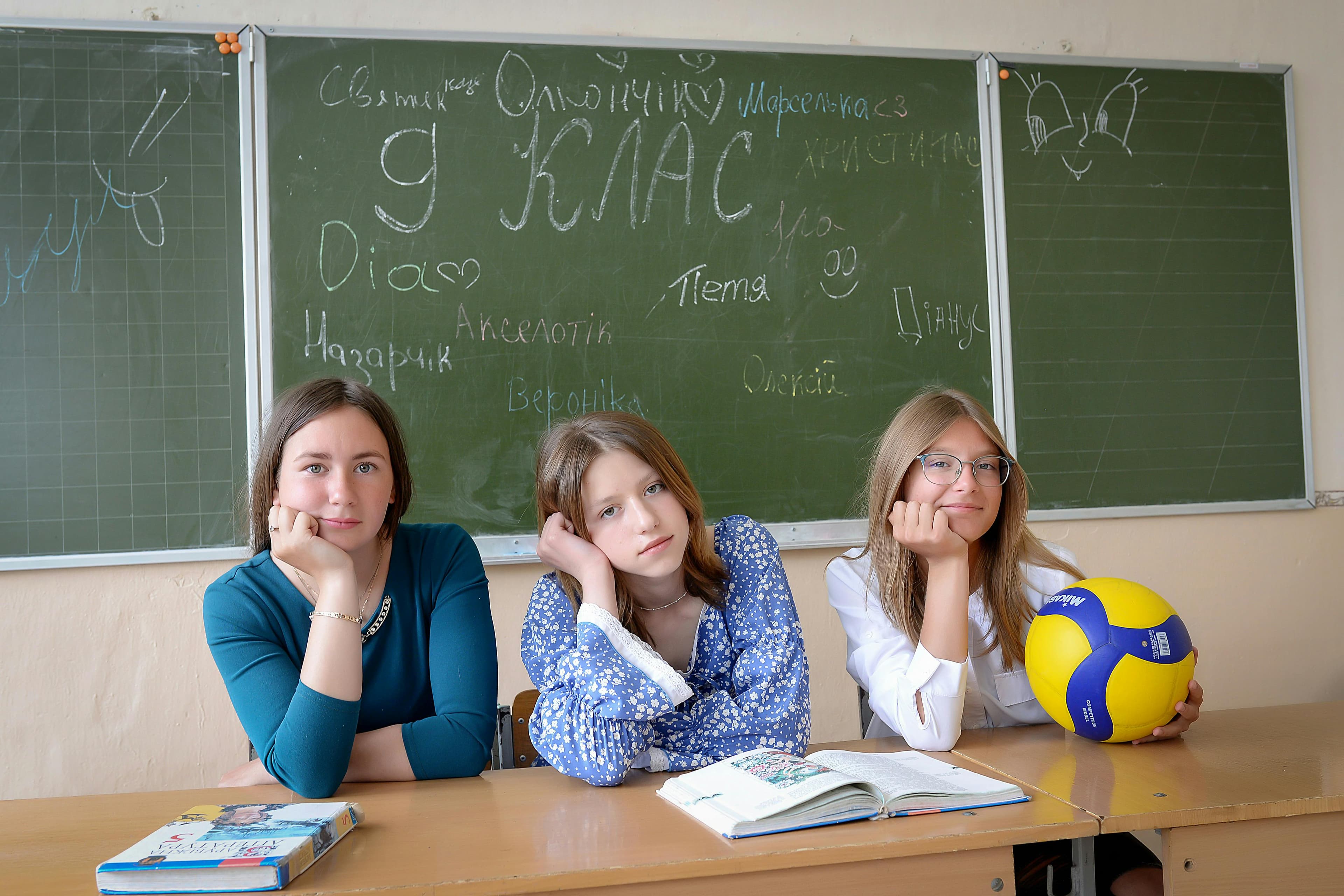 Middle school students working on collaborative learning tasks